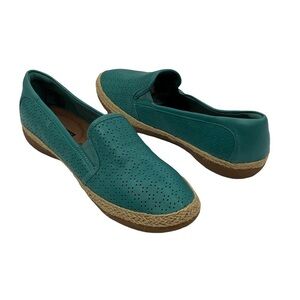 Clarks Blue Danelly Molly Leather Perforated Loafers Size 7 1/2 Wide Women's